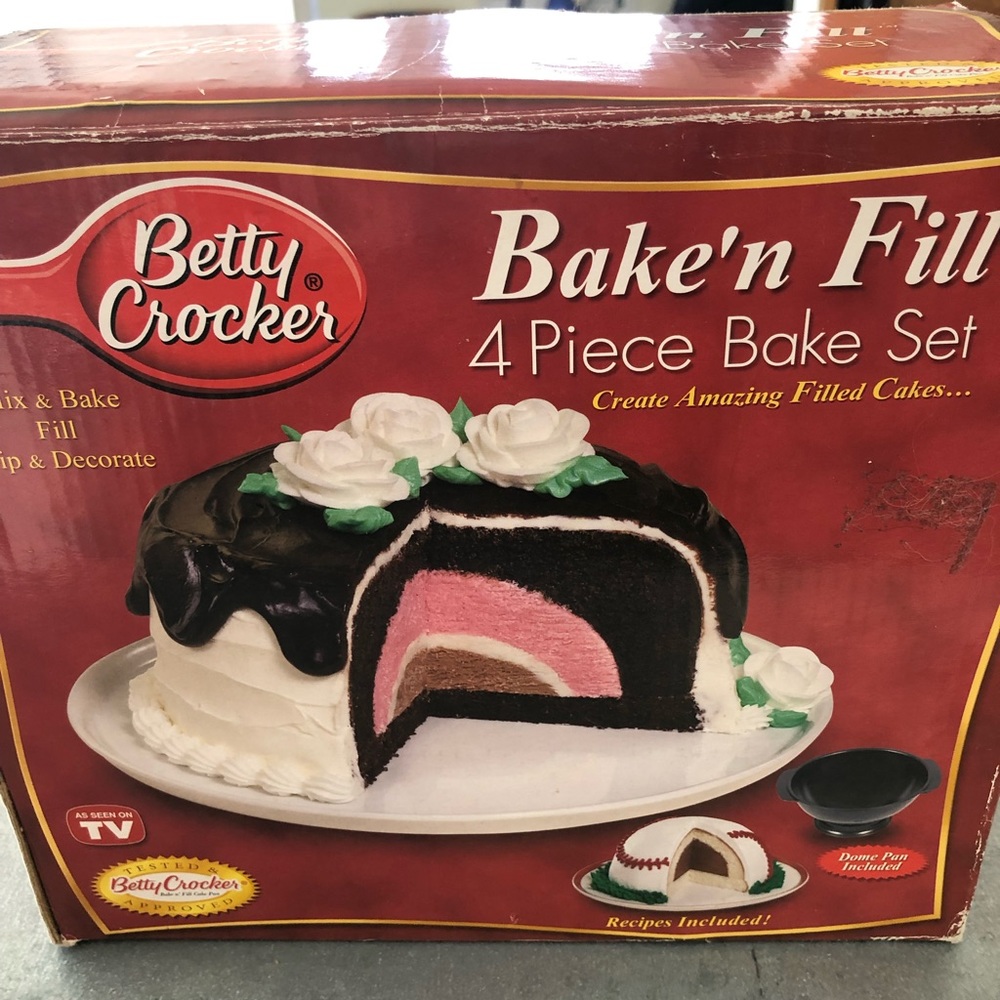 Betty Crocker Cake Pan